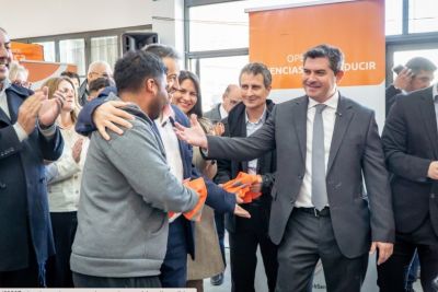 El gobernador Orrego destac� los servicios disponibles en el San Juan Cerca en Angaco