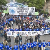 La CGT, las dos CTA y la UTEP volver�n a movilizarse contra el ajuste: ser� en septiembre