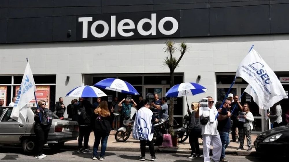 Todelo mantiene impago el 60% de los salarios y posterga la cancelaci�n hasta despu�s del 18 de agosto