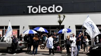 Todelo mantiene impago el 60% de los salarios y posterga la cancelaci�n hasta despu�s del 18 de agosto