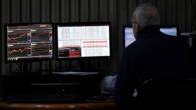 Crece la cautela entre los inversores y el mercado local pierde atractivo, pese a los buenos balances de las empresas