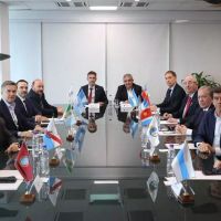 Tras el l�mite en el Senado, Santilli viaja a Misiones para negociar con los gobernadores del Norte Grande