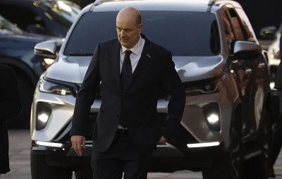 Con Karina Milei a la cabeza, pero sin foto, la mesa pol�tica respald� a Federico Sturzenegger