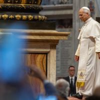 El Papa Le�n XIV previene contra la presencia meramente virtual o pasiva de los fieles en la Misa