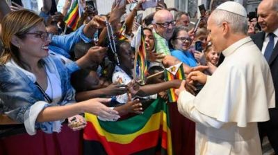 El Papa: No reducir la misa dominical a una reuni�n pasiva o virtual, santificarla con una presencia viva