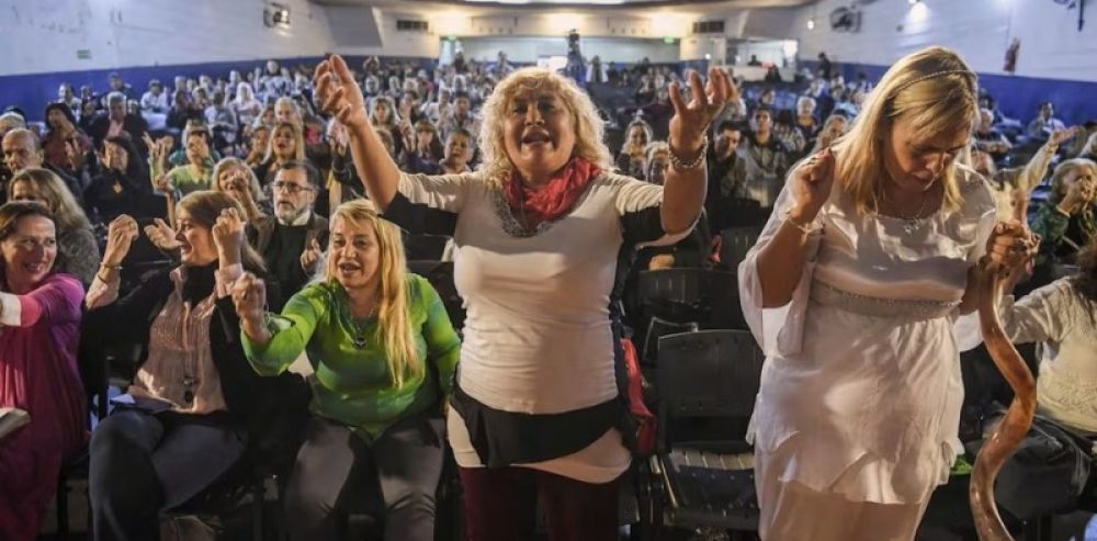 Las otras razones que mueven los argentinos a ir a un templo