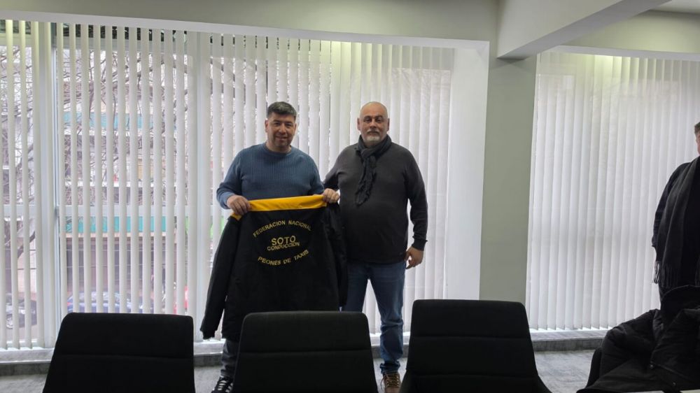 Cristian Jer�nimo recibi� al gremio de peones de taxis y avanzan en un frente com�n con la CGT para regular las aplicaciones de transporte