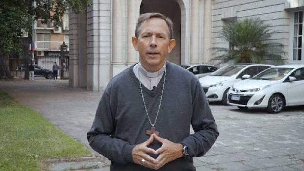 Mons. Pizarro: 