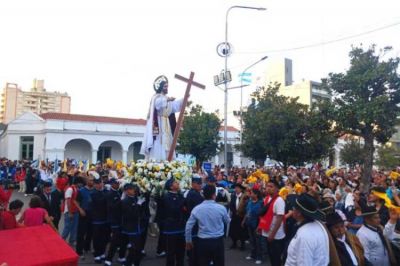La comunidad juje�a celebr� la fiesta patronal del Sant�simo Salvador
