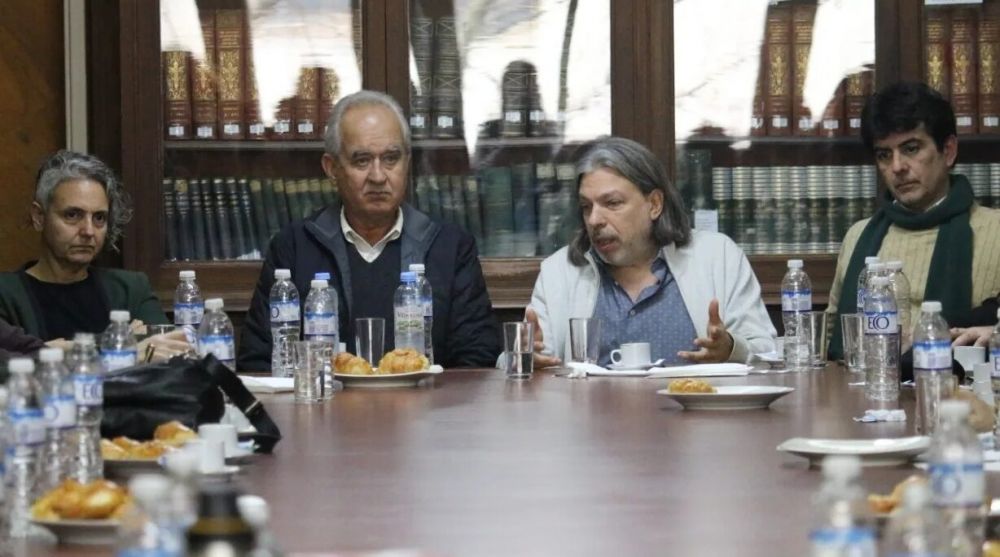 Por el incumplimiento del Gobierno, sigue el paro en las universidades al menos hasta fines de agosto