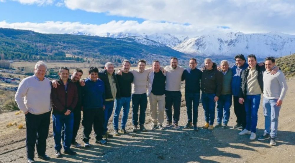 Construir�n 427 viviendas para trabajadores estatales en 14 localidades de Chubut