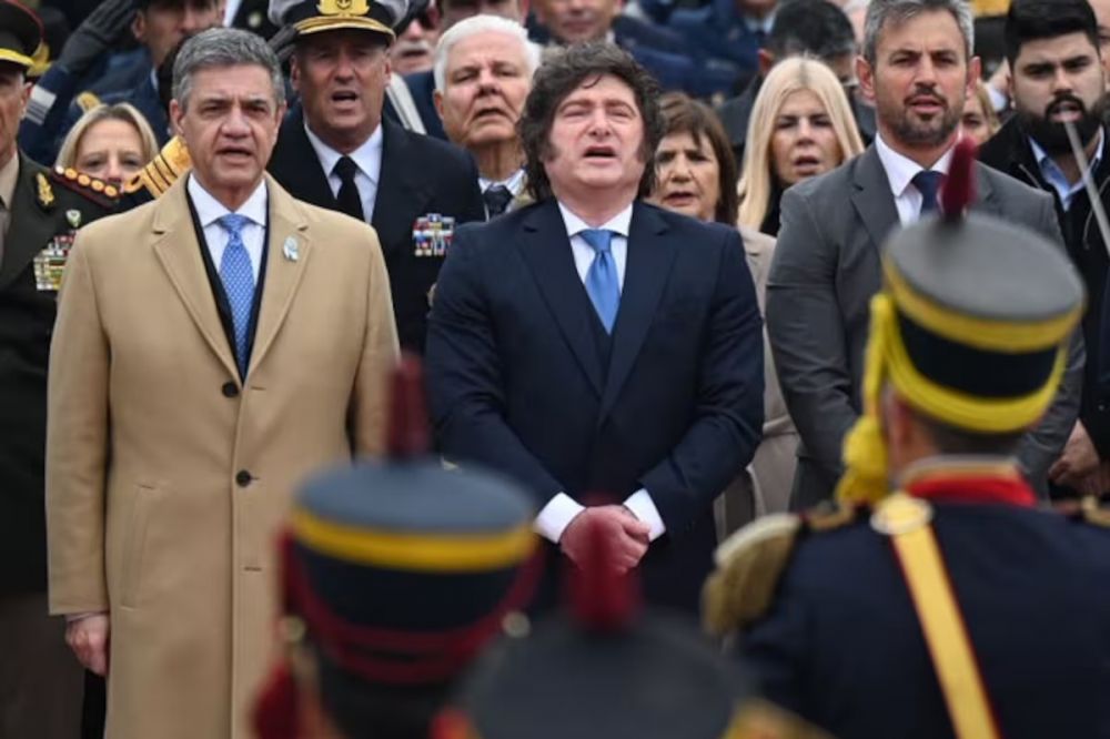Javier Milei reapareci� en el homenaje a San Mart�n con un discurso de tono electoral y gestos hacia el Pro