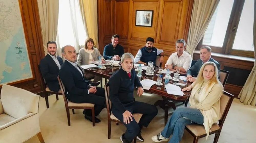 El Gobierno re�ne a la mesa pol�tica y Diego Santilli recibe a gobernadores para avanzar con la agenda legislativa