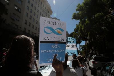 Los salarios en ciencia y tecnolog�a volvieron a perder contra la inflaci�n, en julio, y ya acumulan un 40,5% de derrumbe desde que asumi� Milei