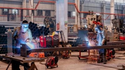 La c�mara empresaria de metal�rgicas reconoci� que el empleo del sector cay� 2,2% interanual en julio
