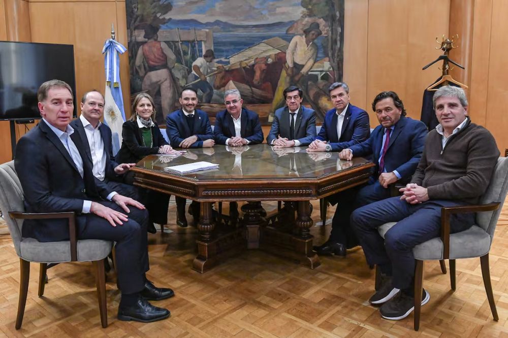 Santilli y Caputo avanzaron en un acuerdo con los gobernadores del Norte para que apoyen la ley de zonas fr�as en el Senado