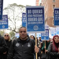 Regulaci�n de tasas, auxilio a Pymes y programa de refinanciaci�n: los reclamos concretos de la CGT a Luis Caputo por los niveles de endeudamiento familiar