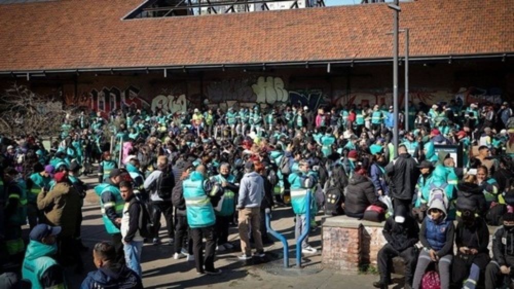 El Gobierno porte�o avanza con la privatizaci�n del reciclado y las cooperativas alertan por la p�rdida de hasta 7.000 puestos de trabajo