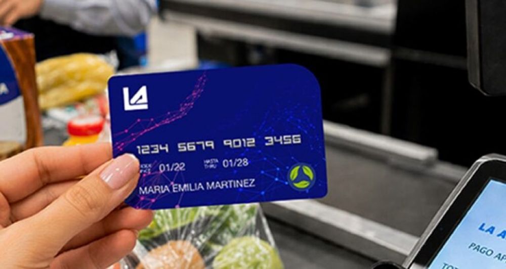 Por la ca�da de las ventas y el aumento de la morosidad en su tarjeta, empezaron los despidos en la cadena de supermercados La An�nima