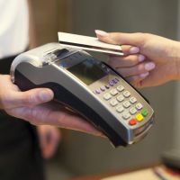 Pese a la negaci�n de Milei, un informe marc� que casi la mitad de los hogares no llega a fin de mes y el endeudamiento de subsistencia se dispar� un 118% en tres a�os