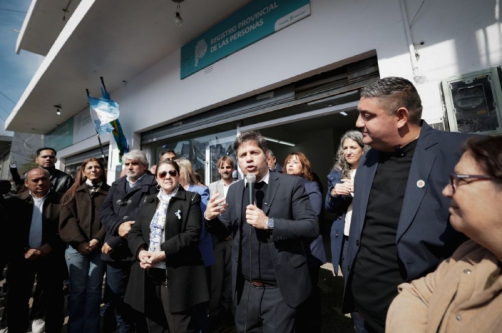 Kicillof y Correa visitaron la subdelegaci�n del Ministerio de Trabajo