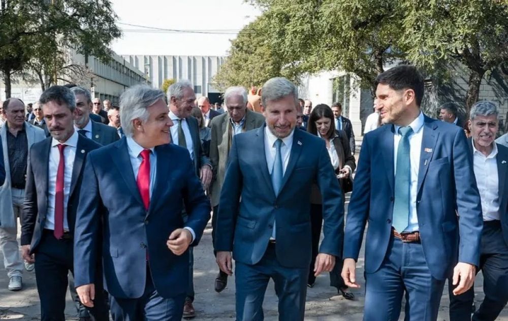 Mart�n Llaryora, Pullaro y Frigerio visitan a Santilli: la reforma electoral, en la agenda con tinta invisible