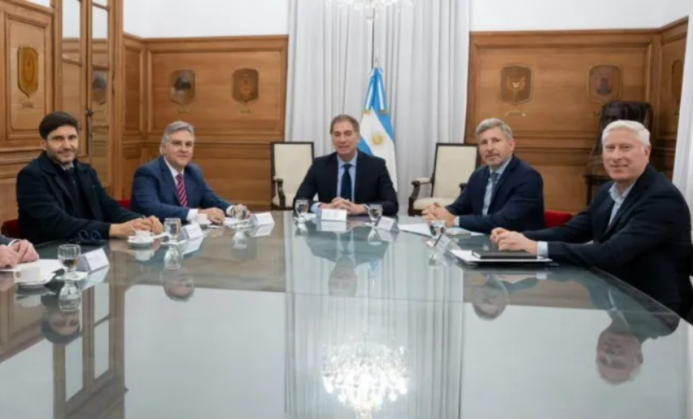 Diego Santilli sum� una foto que vale triple en su siembra con los gobernadores