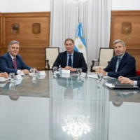 Diego Santilli sum� una foto que vale triple en su siembra con los gobernadores