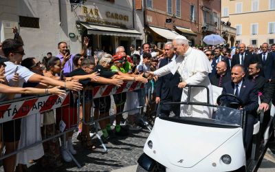 El Papa anima a ser humildes y d�ciles si los caminos de Dios �est�n muy alejados de los nuestros�