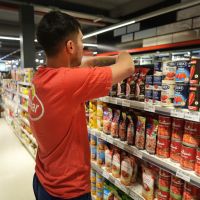 Trabaj� seis a�os informal en un supermercado, pidi� que lo regularicen y lo echaron: el fallo declar� inconstitucional un art�culo de la reforma laboral