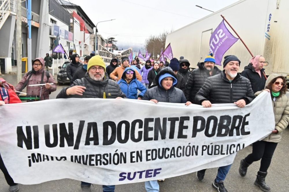 El FreSU meti� una multitud en Tierra del Fuego en medio de la huelga docente