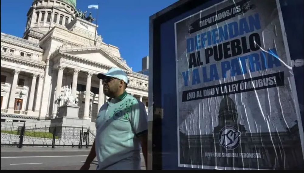 Agua, energ�a y transporte: las privatizaciones futuras del gobierno son �un ataque� a �reas estrat�gicas seg�n los gremios