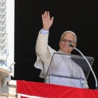 Ucrania, el Papa: detener la destrucci�n, que las negociaciones abran camino a la diplomacia