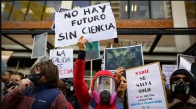 En medio de los despidos y recortes, m�s de 1.000 cient�ficos del CONICET marchar�n para exigir el pase a planta permanente