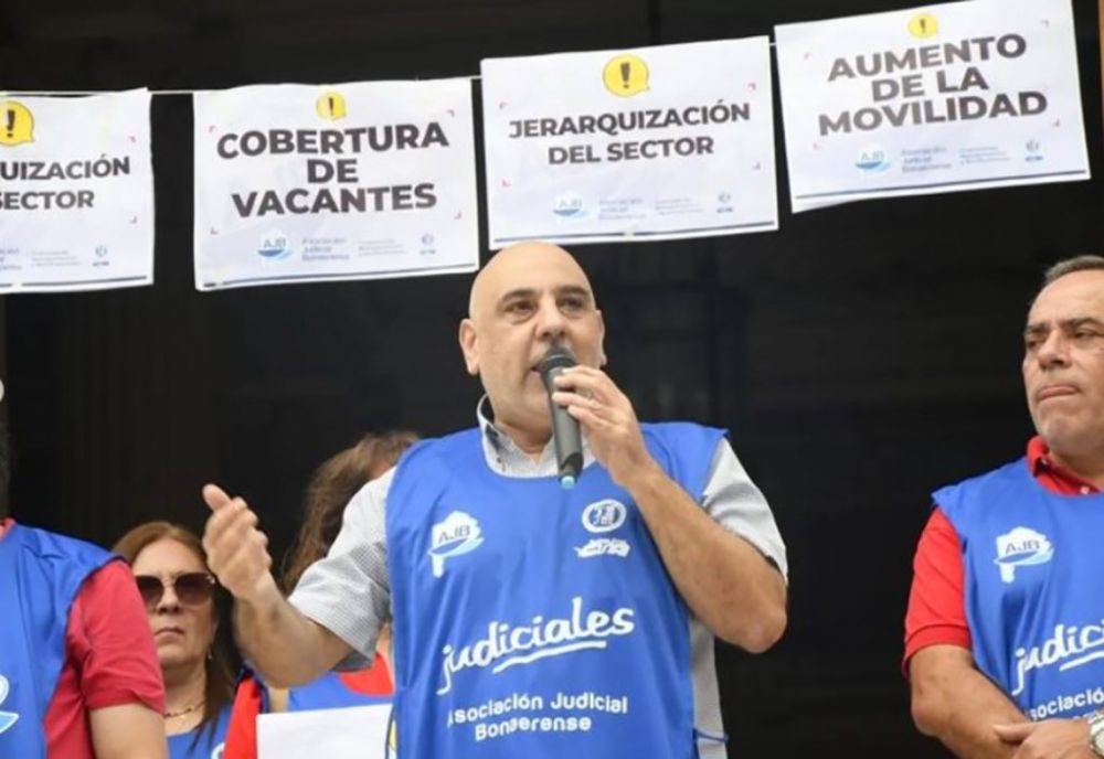 La AJB pidi� la reapertura de la paritaria y busca una recomposici�n que salarial que recupere el poder adquisitivo perdido