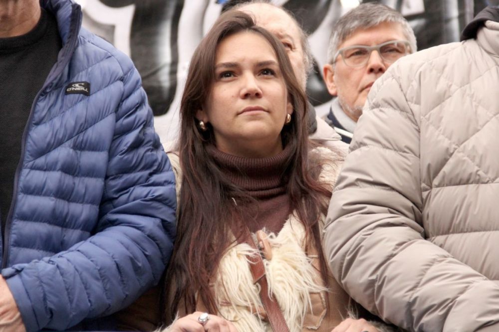 FATPREN rechaz� el reemplazo de periodistas por IA y reclam� su regulaci�n y la �tica sobre el origen de la informaci�n
