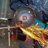 La industria sufri� en julio su mayor derrumbe en 16 meses y se acerc� a m�nimos de la era de Javier Milei