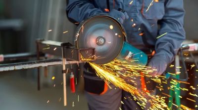 La industria sufri� en julio su mayor derrumbe en 16 meses y se acerc� a m�nimos de la era de Javier Milei