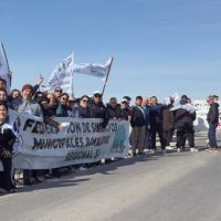 Municipales bonaerenses bloquearon el acceso al puerto de Bahia Blanca en su reclamo por salarios dignos