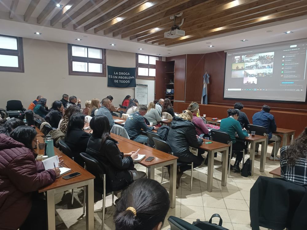 Organizada por la UCA, comenz� a dictarse en Tucum�n la Diplomatura en Prevenci�n Comunitaria de Salud Mental