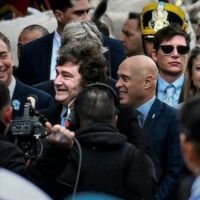 La mitad de los trabajadores registrados no llega a cubrir la canasta b�sica familiar