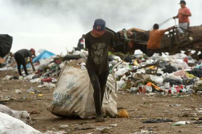 La pobreza habr�a vuelto a subir y calculan que sum� este a�o 1,7 millones de pobres en el pa�s
