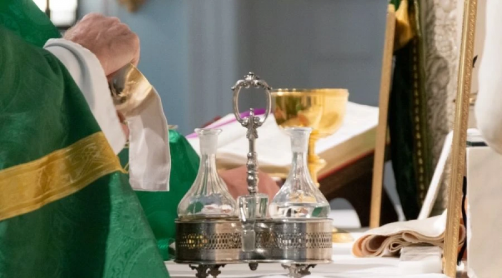 34 di�cesis del mundo recibieron permiso del Vaticano para celebrar la misa tridentina