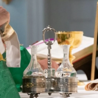 34 di�cesis del mundo recibieron permiso del Vaticano para celebrar la misa tridentina