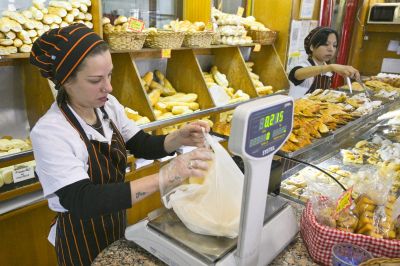 El trigo arrasa la industria del pan: el precio al p�blico subir�a un 6% en septiembre