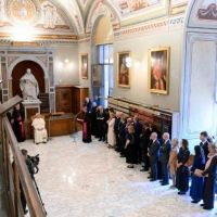El Papa: Dar testimonio de la antigua y nueva apertura cultural de la Iglesia