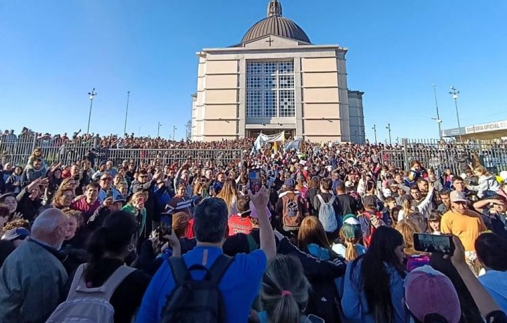 M�s de 700 peregrinos caminaron desde Pergamino hasta San Nicol�s