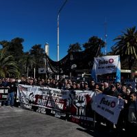 La Justicia de San Isidro orden� el desalojo de FATE y los trabajadores del Neum�tico convocan a los portones de la planta para evitarlo