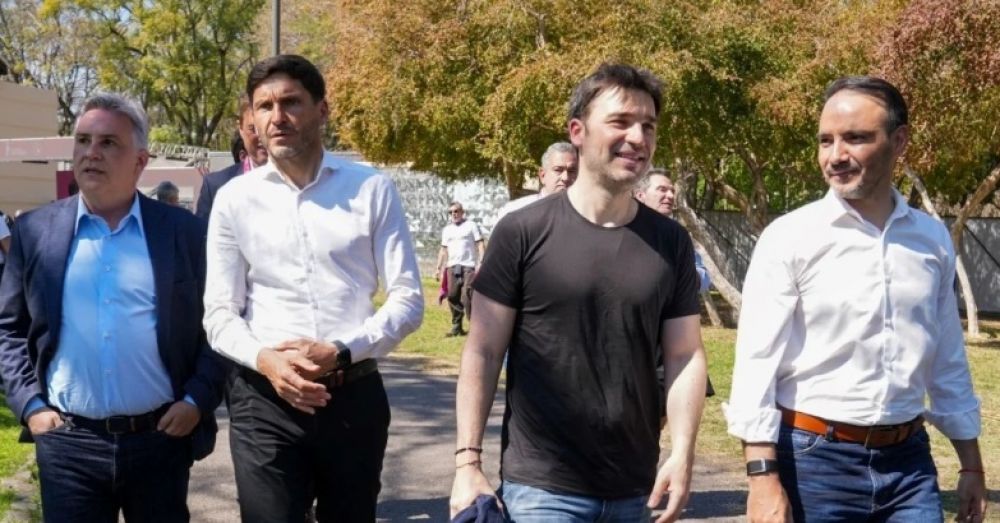 Pullaro se reuni� con Torres, Vald�s y Llaryora en Rosario en medio de los Suramericanos