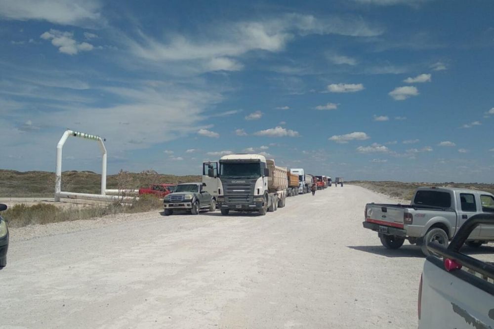 Camioneros acord� una suba del 6,6% hasta febrero y reincorpor� a Pablo Moyano a la mesa paritaria